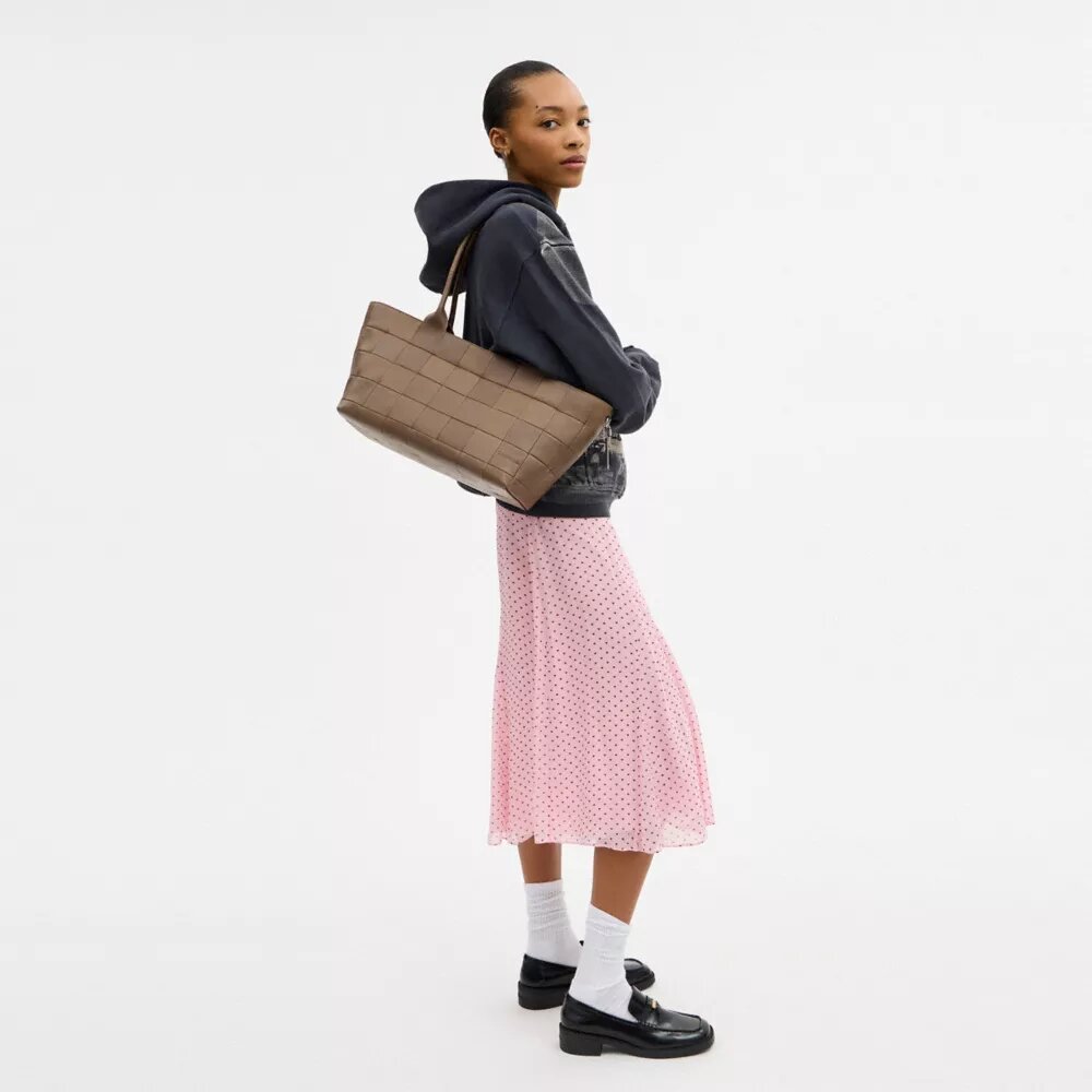Alter/Ego stor tote-vesker