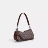 Ashton-veske i signaturjacquard