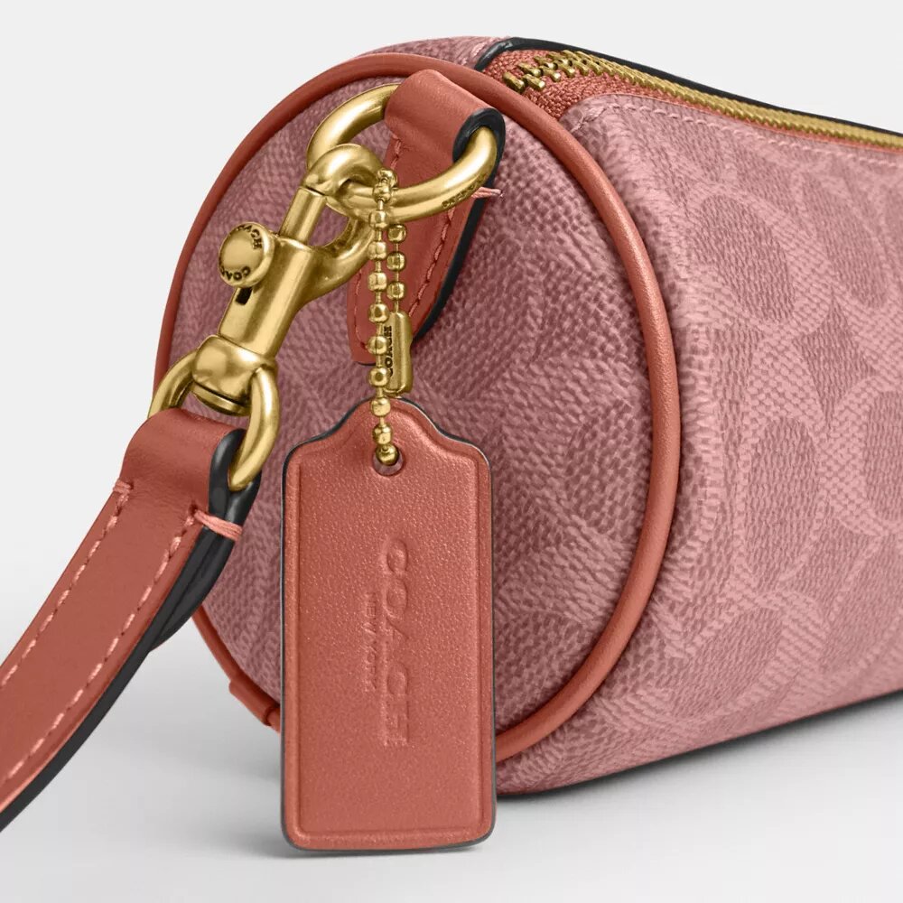 Barrel Bag i Signature Canvas
