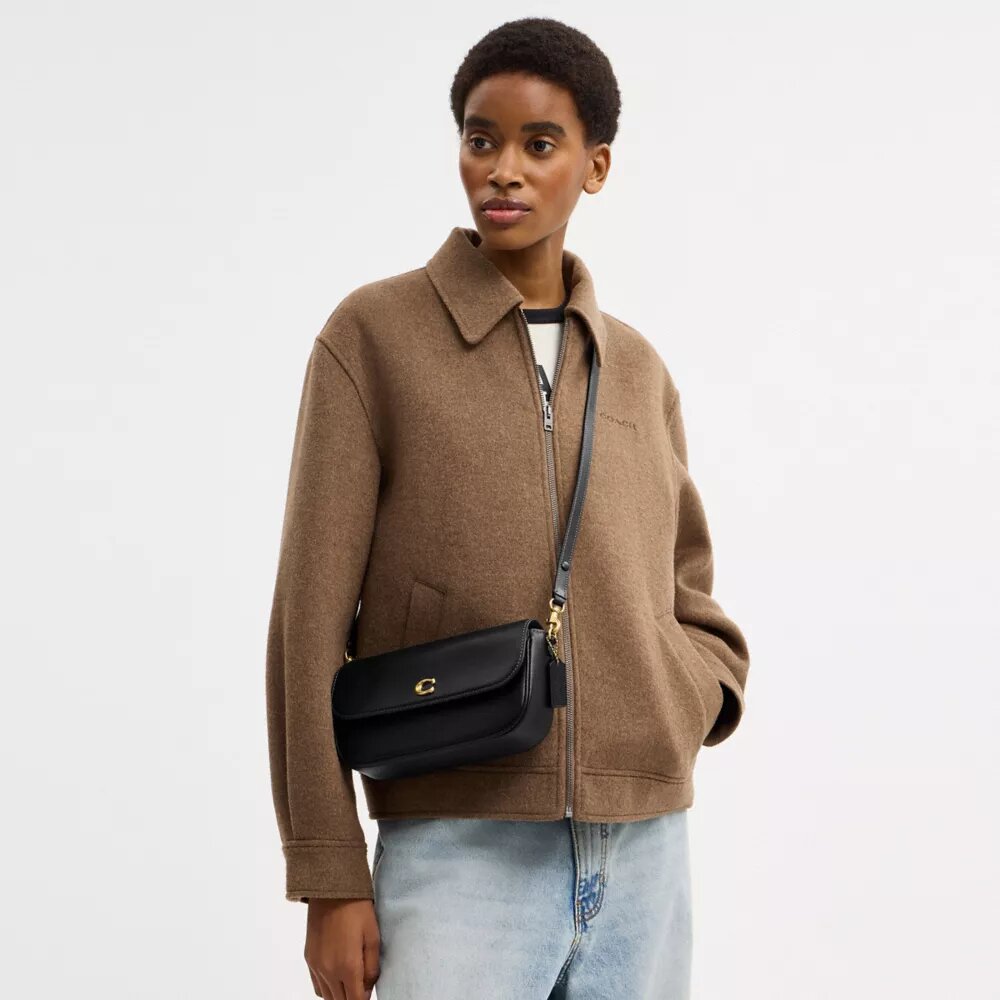 Brooke-veske med klaff og kjede