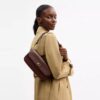 Brooke-veske med klaff og kjede