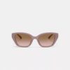 C-detaljer, firkantede solbriller i «cat eye»-stil