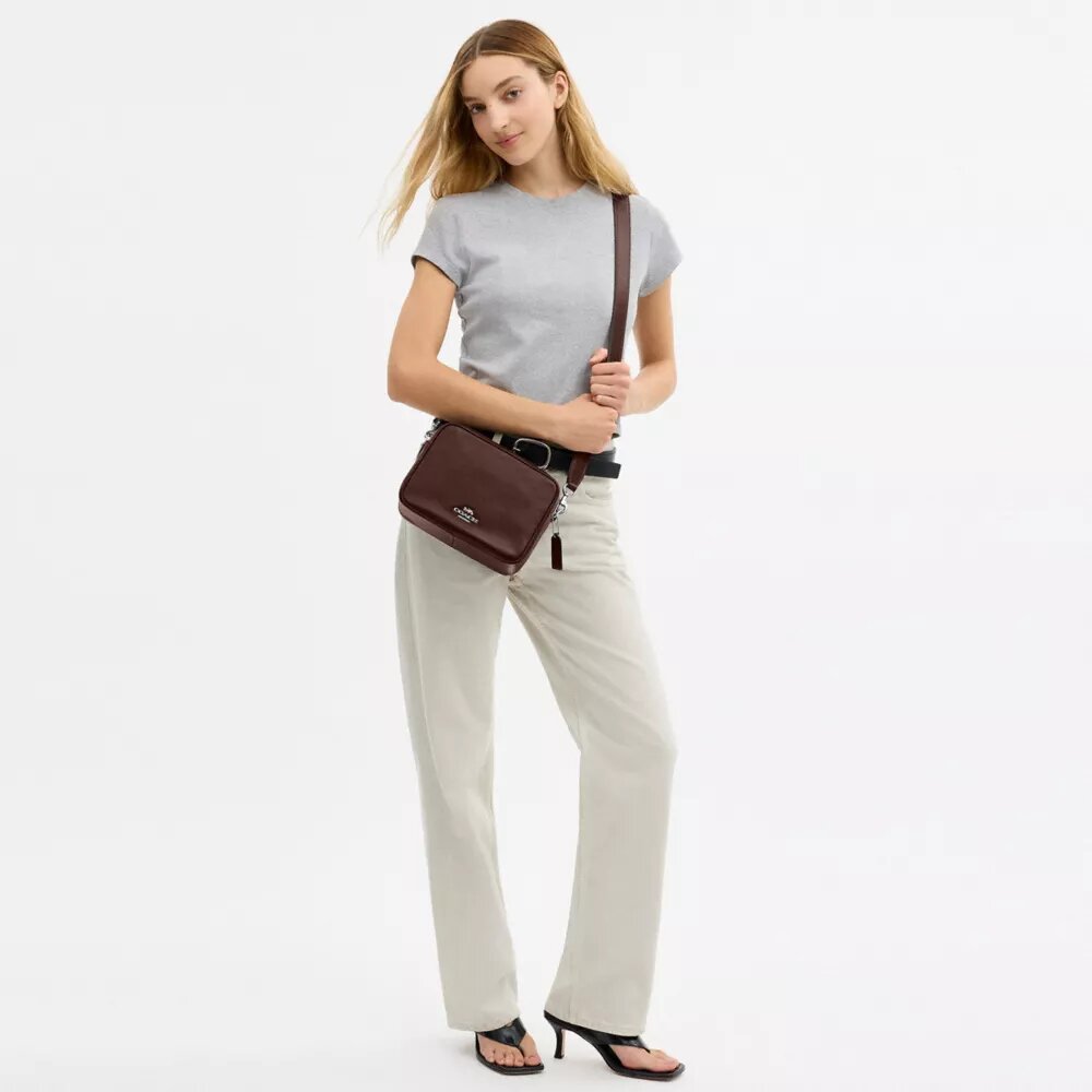 Carey-crossbody-veske