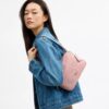 Carey-crossbody-veske i signaturdenim