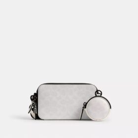 Charter Slim-crossbody-veske i Signature Canvas