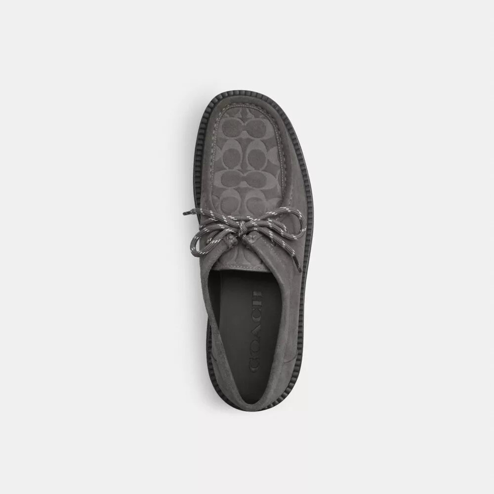 Chukka-boots i signatur-semsket skinn