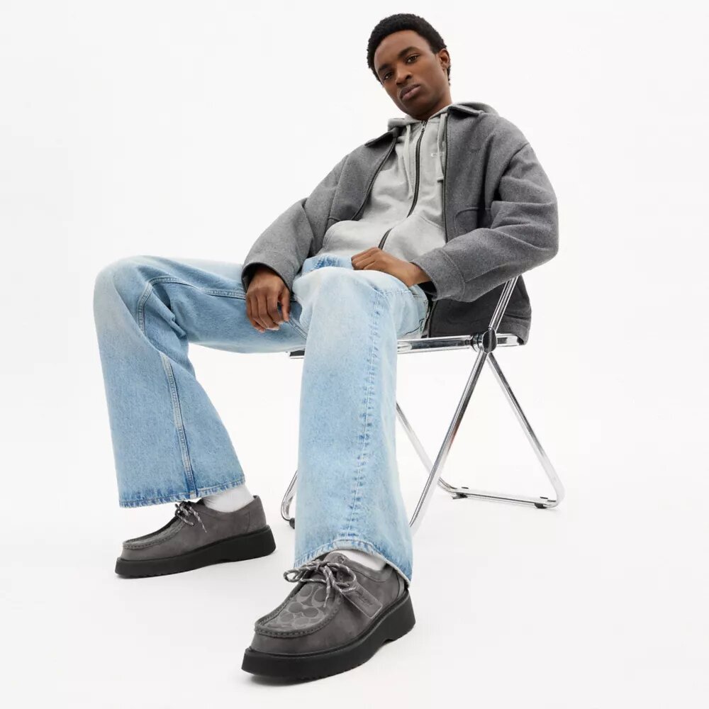 Chukka-boots i signatur-semsket skinn
