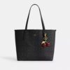 City-tote i Signature Canvas