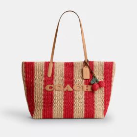 City-tote-veske med striper og anheng