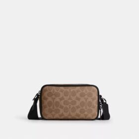 Colton Crossbody Bag 19 i Signature Canvas
