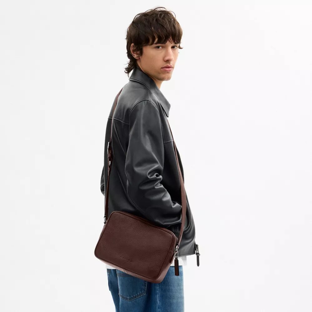 Colton Crossbody-vesker 25