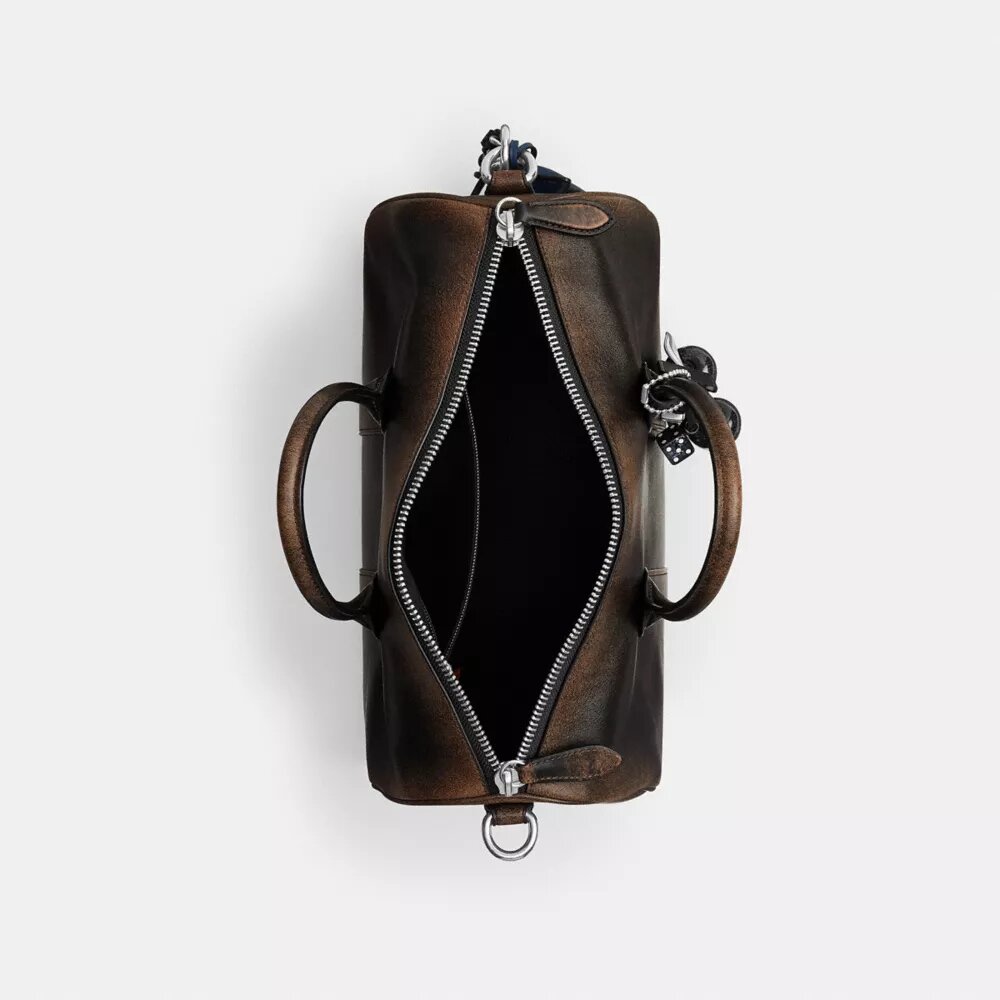 Compass Bag 35 i slitt skinn med anheng