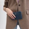 Corner Zip Håndleddsveske i Signature Jacquard