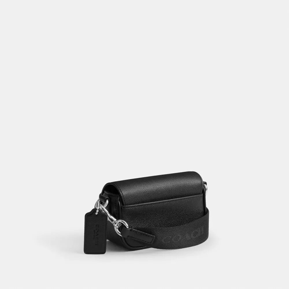 Crossbody-veske med klaff