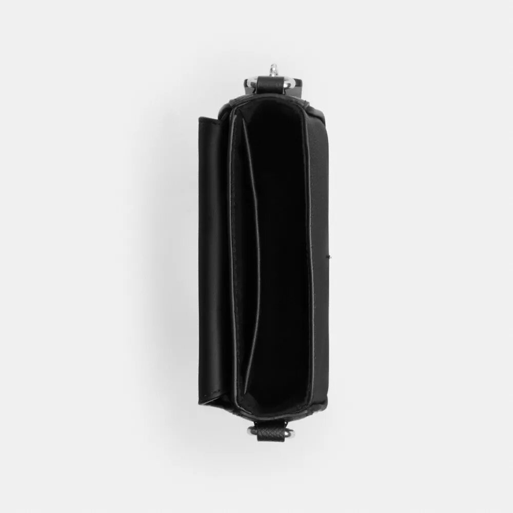 Crossbody-veske med klaff