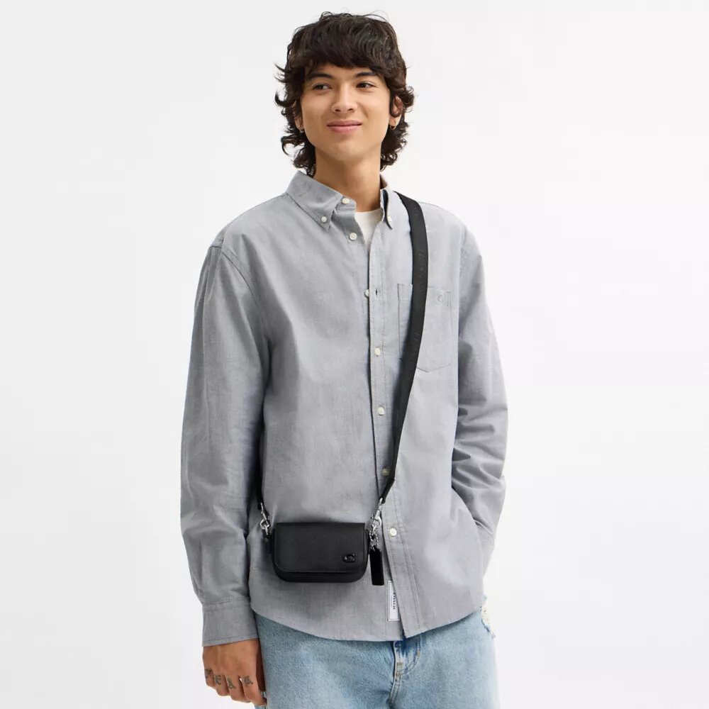 Crossbody-veske med klaff