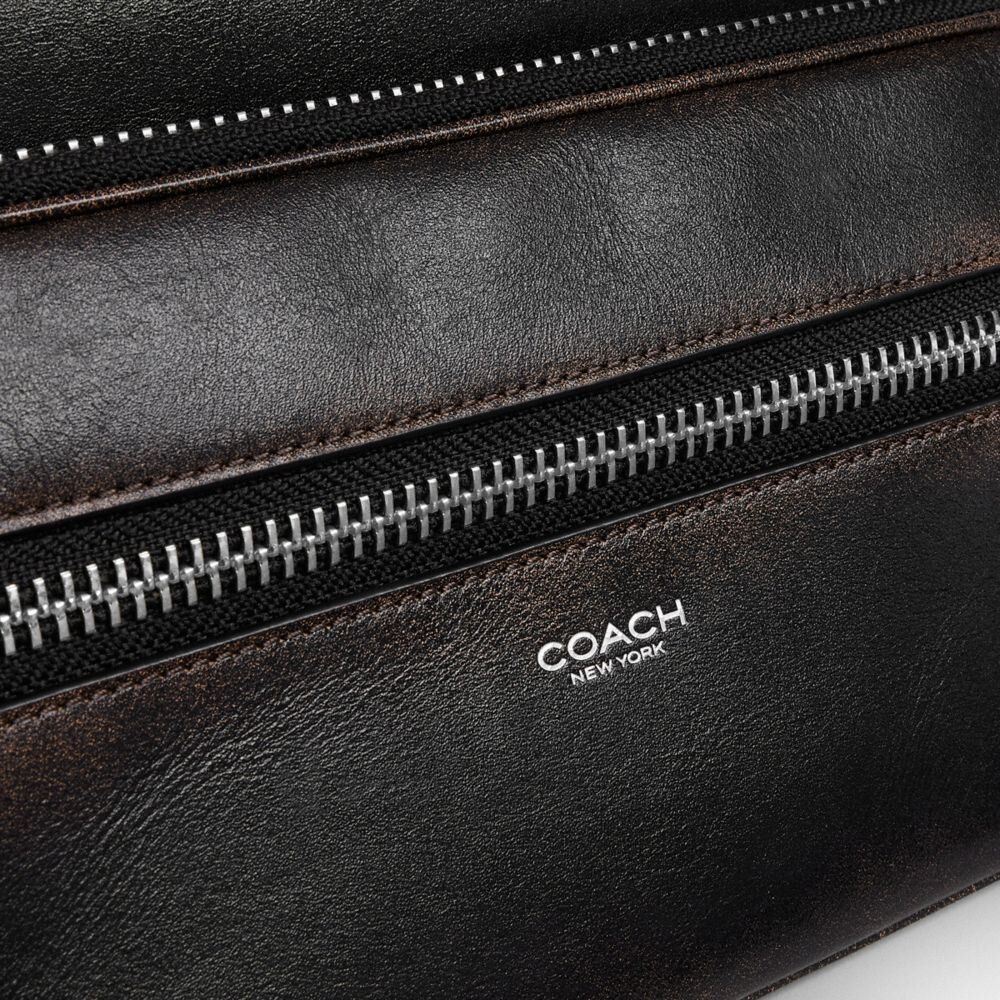 Dakota-crossbody-veske i «Loved Leather»