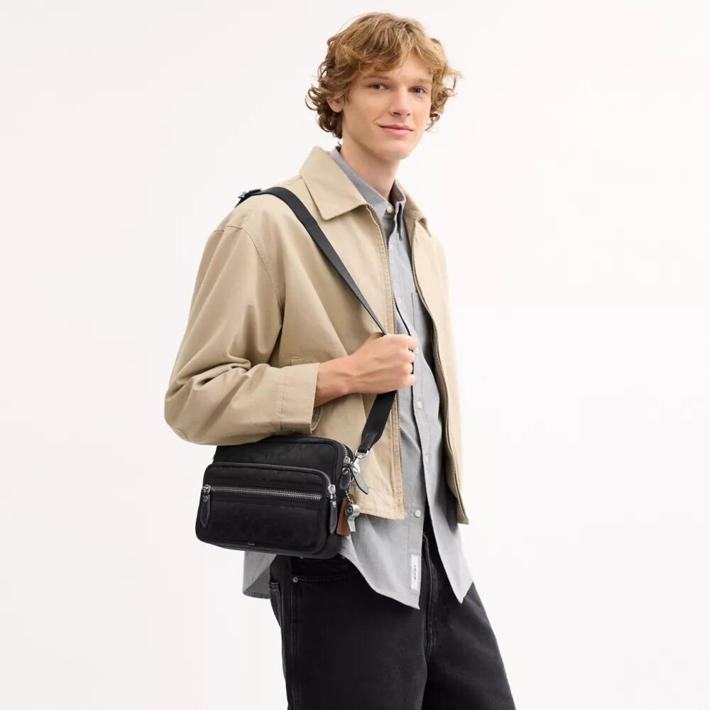 Dakota-crossbody-veske i Signature Nylon