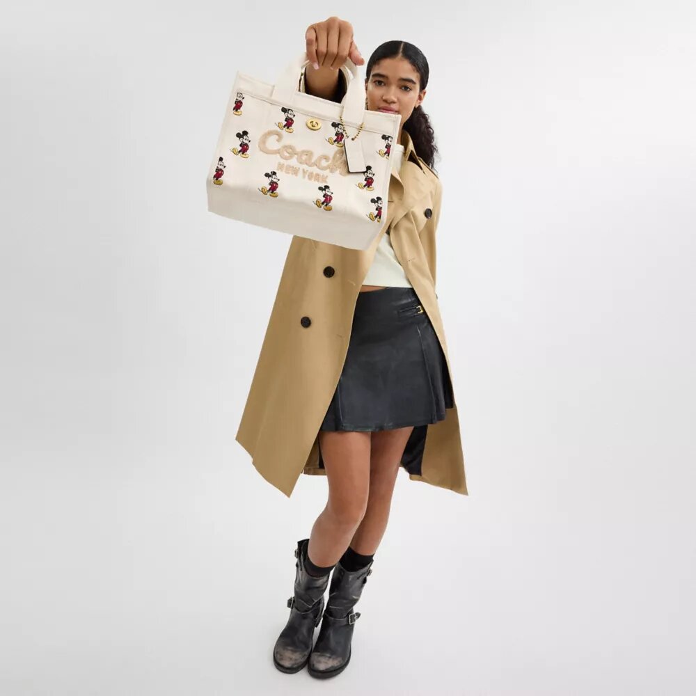 Disney X Coach Cargo Tote-vesker 26 med Mikke Mus i regenerativt bomullslerret