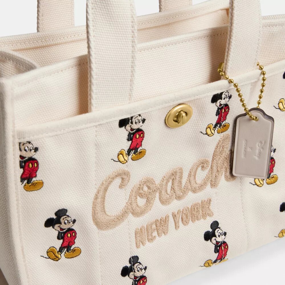Disney X Coach Cargo Tote-vesker 26 med Mikke Mus i regenerativt bomullslerret