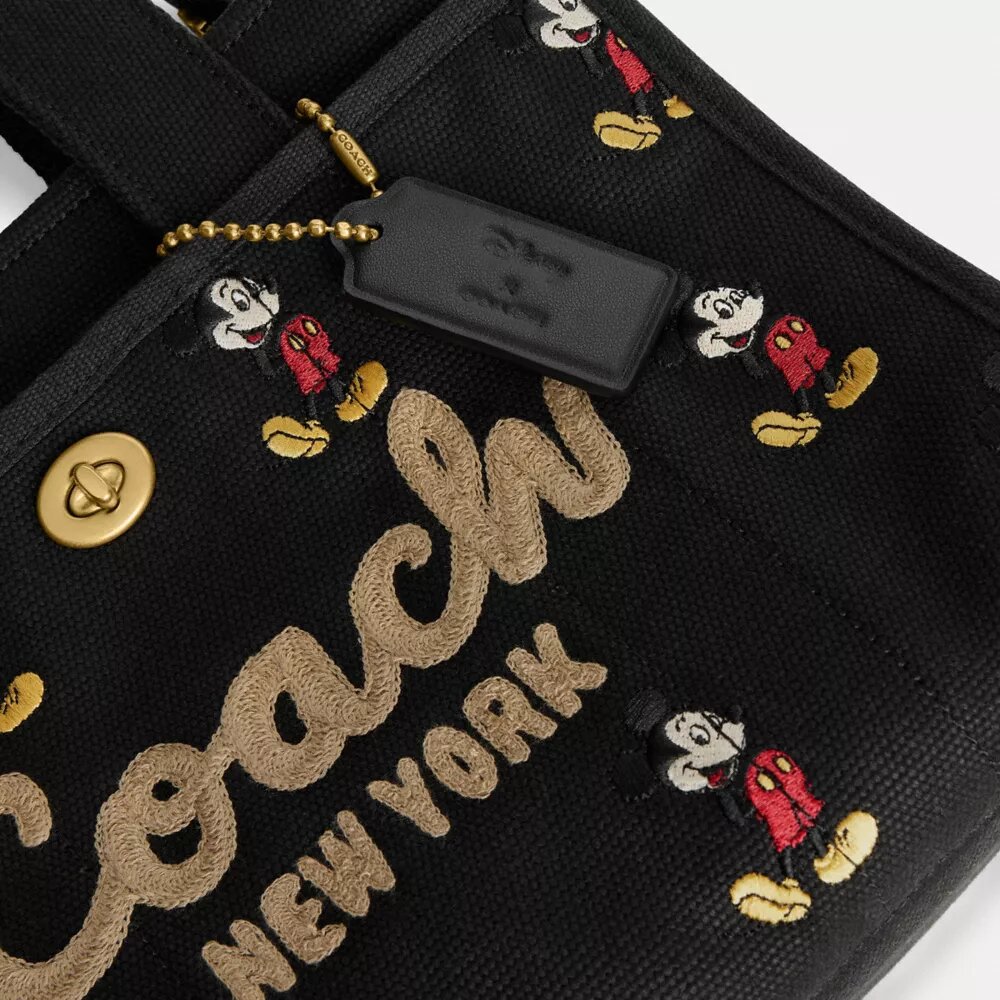 Disney X Coach Cargo Tote-vesker 26 med Mikke Mus i regenerativt bomullslerret