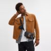 Disney X Coach Charter Slim Crossbody-veske med Mikke Mus