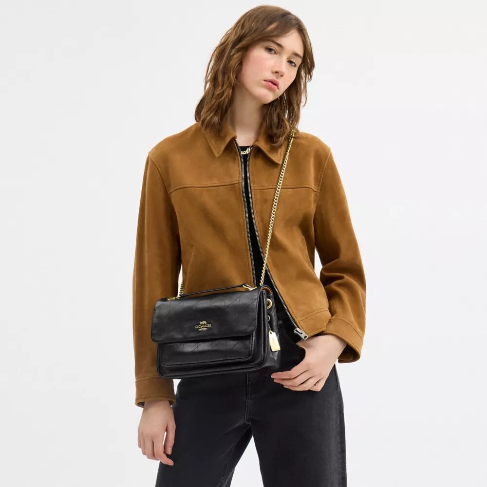 Elodie-crossbody-veske med vattering