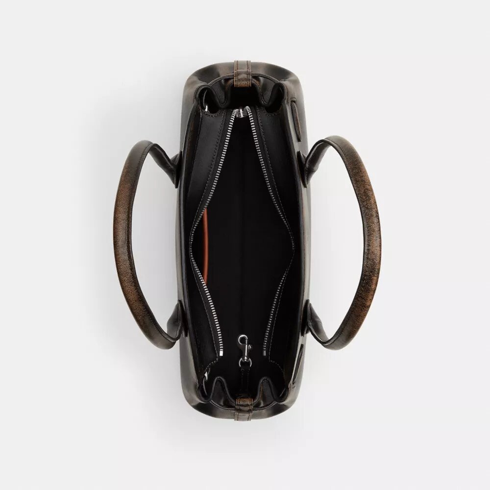 Empire Carryall-vesker 34 i «Loved Leather»