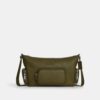 Finn-crossbody-veske med lommer