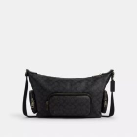 Finn-crossbody-veske med lommer i Signature Canvas