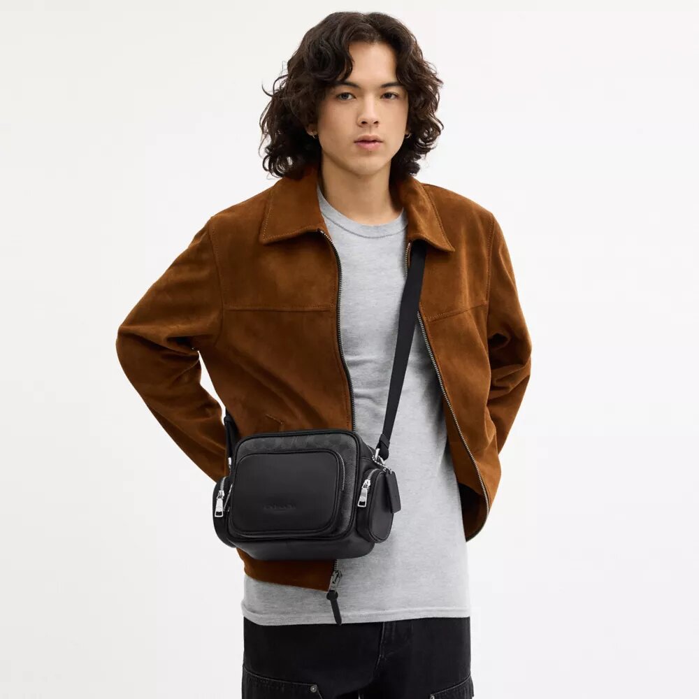 Fletcher-crossbody-veske i Signature Canvas