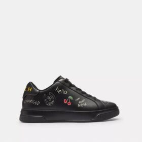 Høye sneakers med skisse-trykk