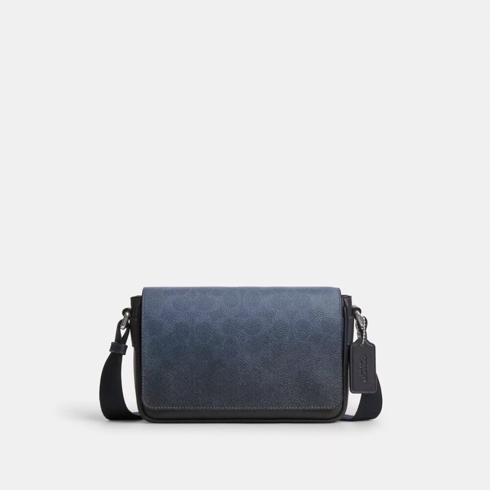 Jack liten crossbody-veske med klaff i Ombre Signature Canvas