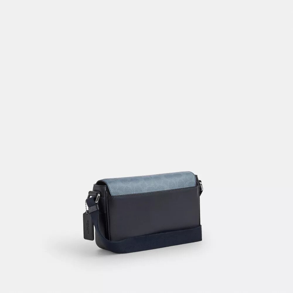 Jack liten crossbody-veske med klaff i Ombre Signature Canvas