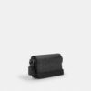 Jack liten crossbody-veske med klaff i Signature Canvas