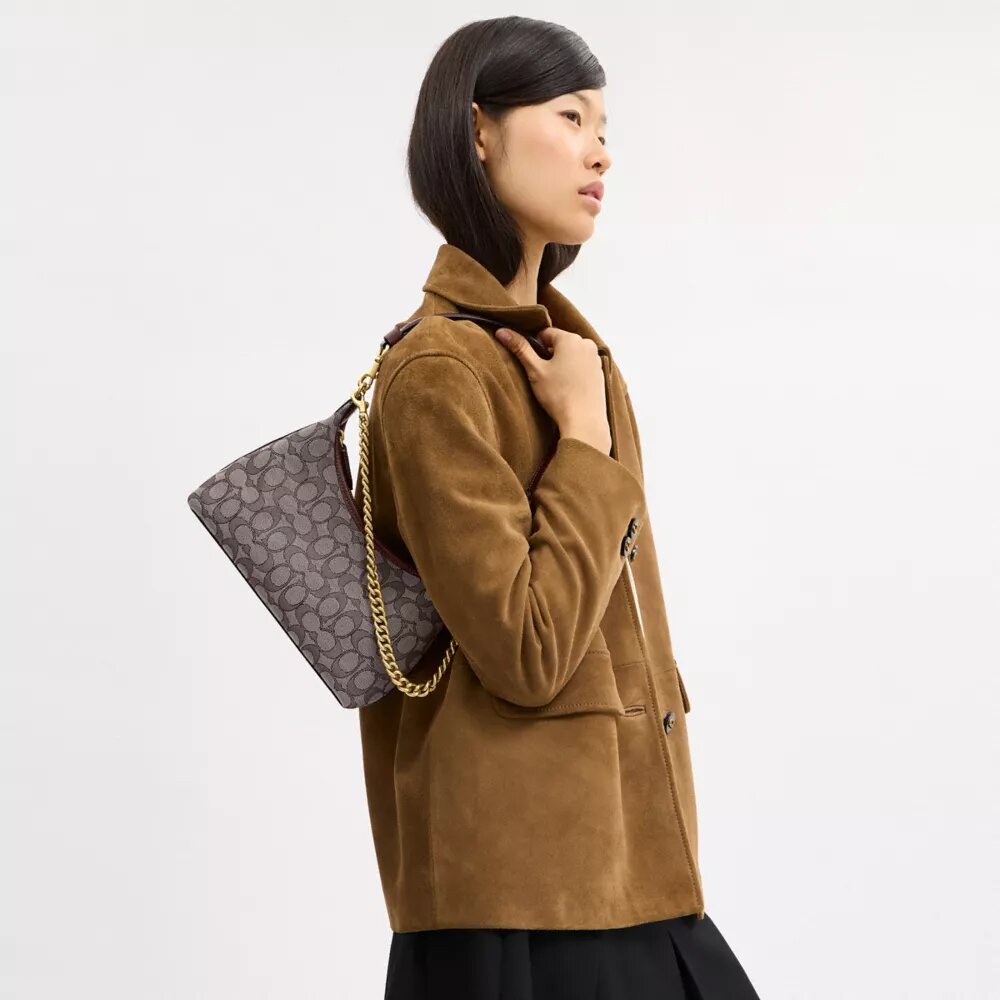 Juliet skulderveske 25 i Signature Jacquard