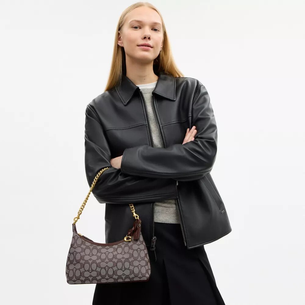 Juliet skulderveske 25 i Signature Jacquard
