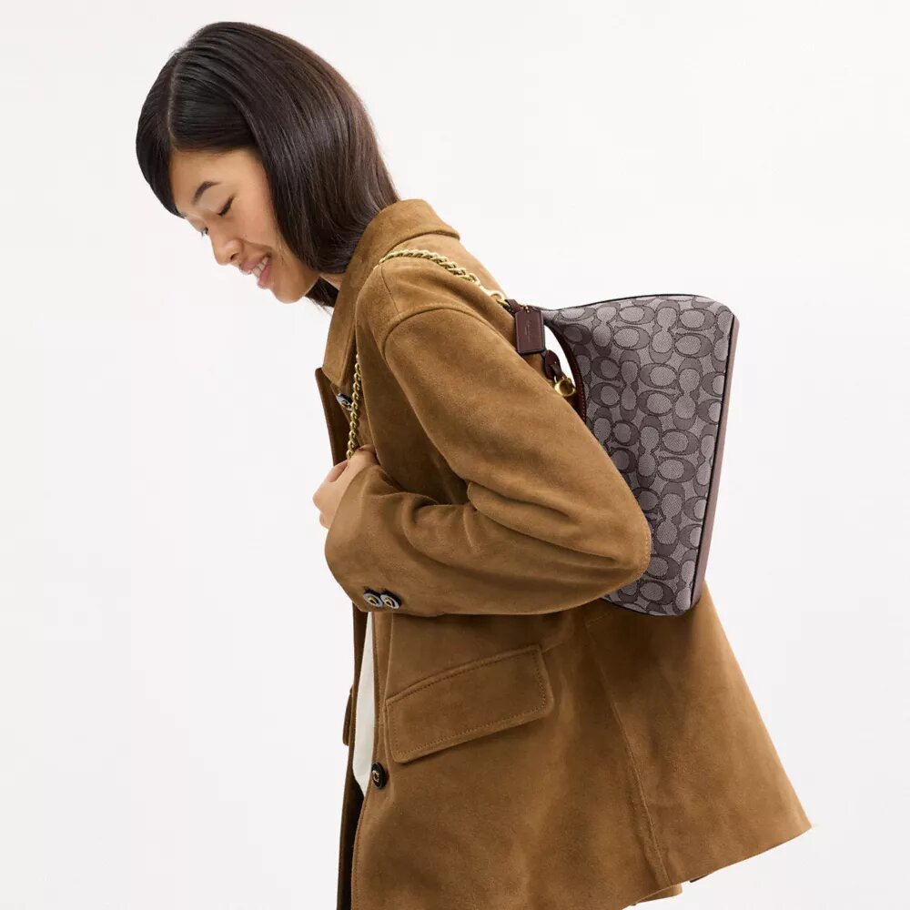 Juliet skulderveske 25 i Signature Jacquard