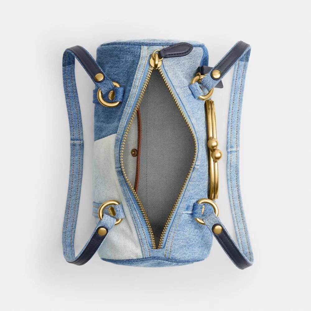 Kisslock Barrel Bag 28 i gjenbrukt denim