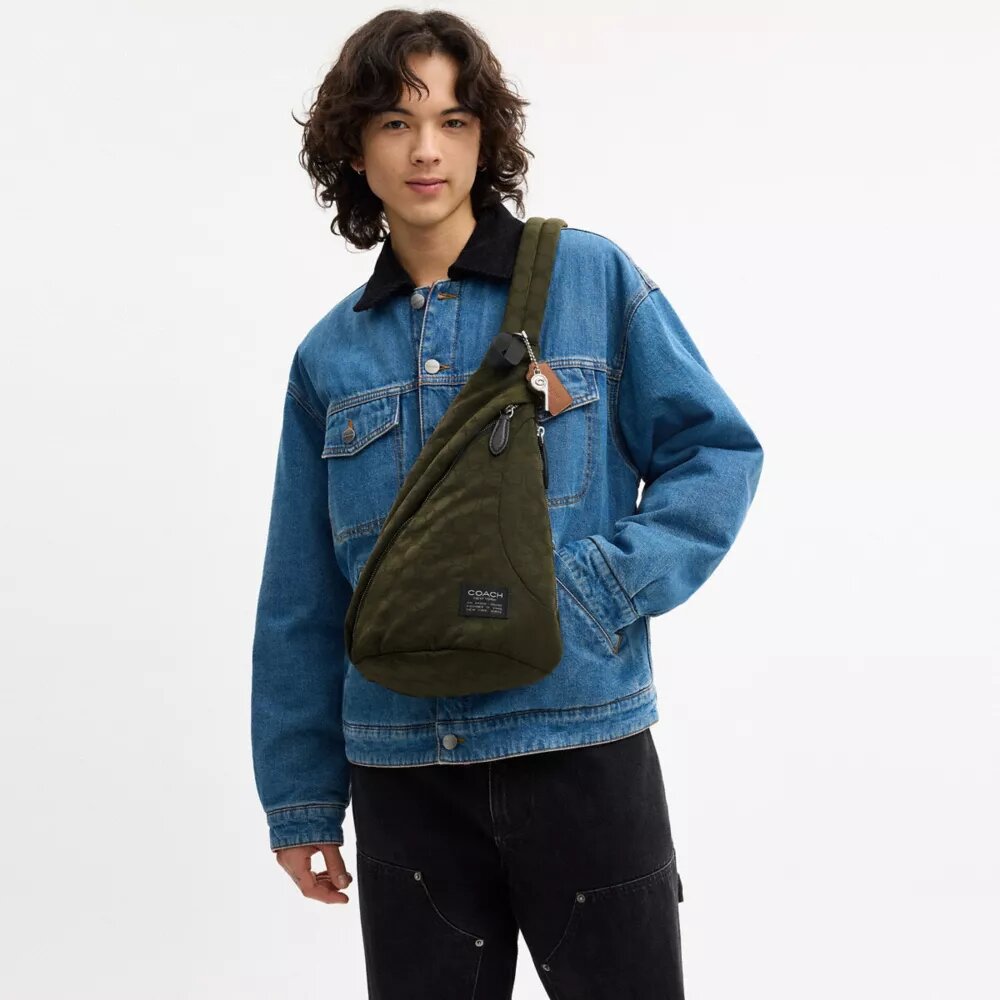 Lachlan Sling i vårt karakteristiske Nylon