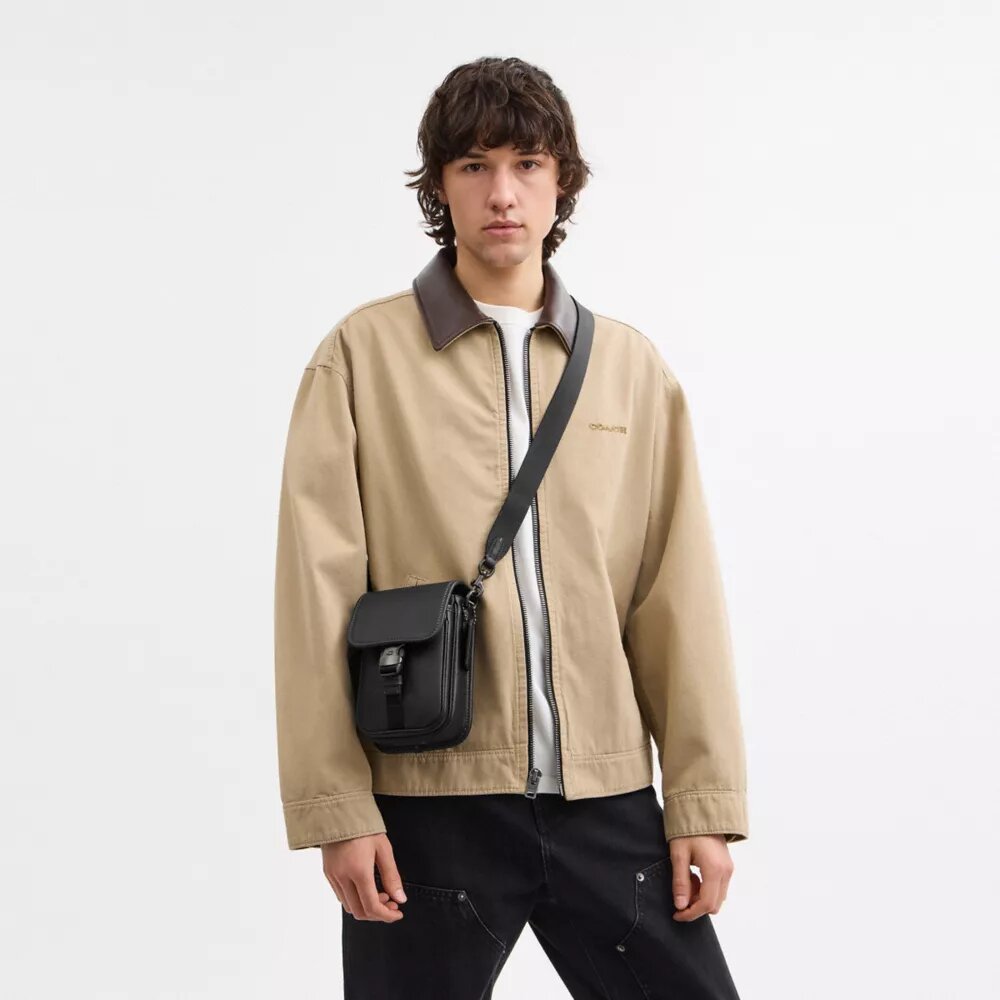 League Phone Crossbody-veske