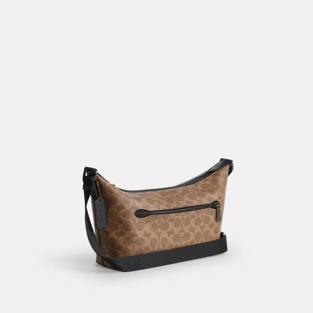 Liten Finn-crossbody-veske med kryssrem og lomme i Signature Canvas