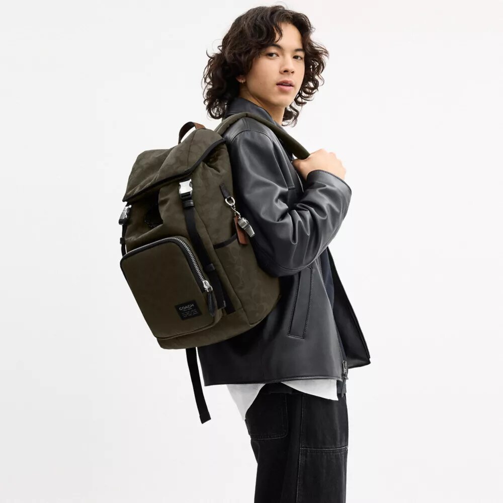 Logan-ryggsekk i signaturnylon