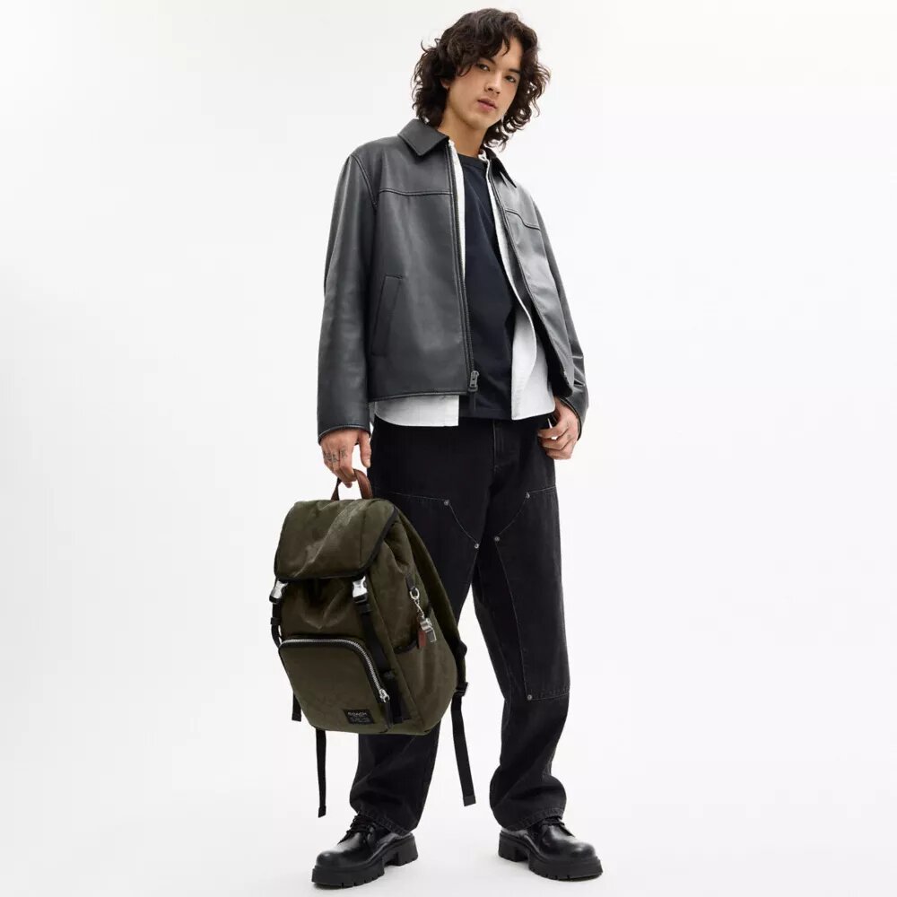 Logan-ryggsekk i signaturnylon