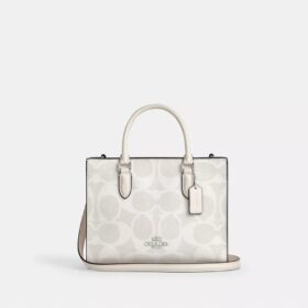 Maggie liten tote-veske i Signature Canvas