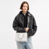 Maggie liten tote-veske i Signature Canvas