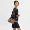 Maggie liten tote-veske i Signature Canvas