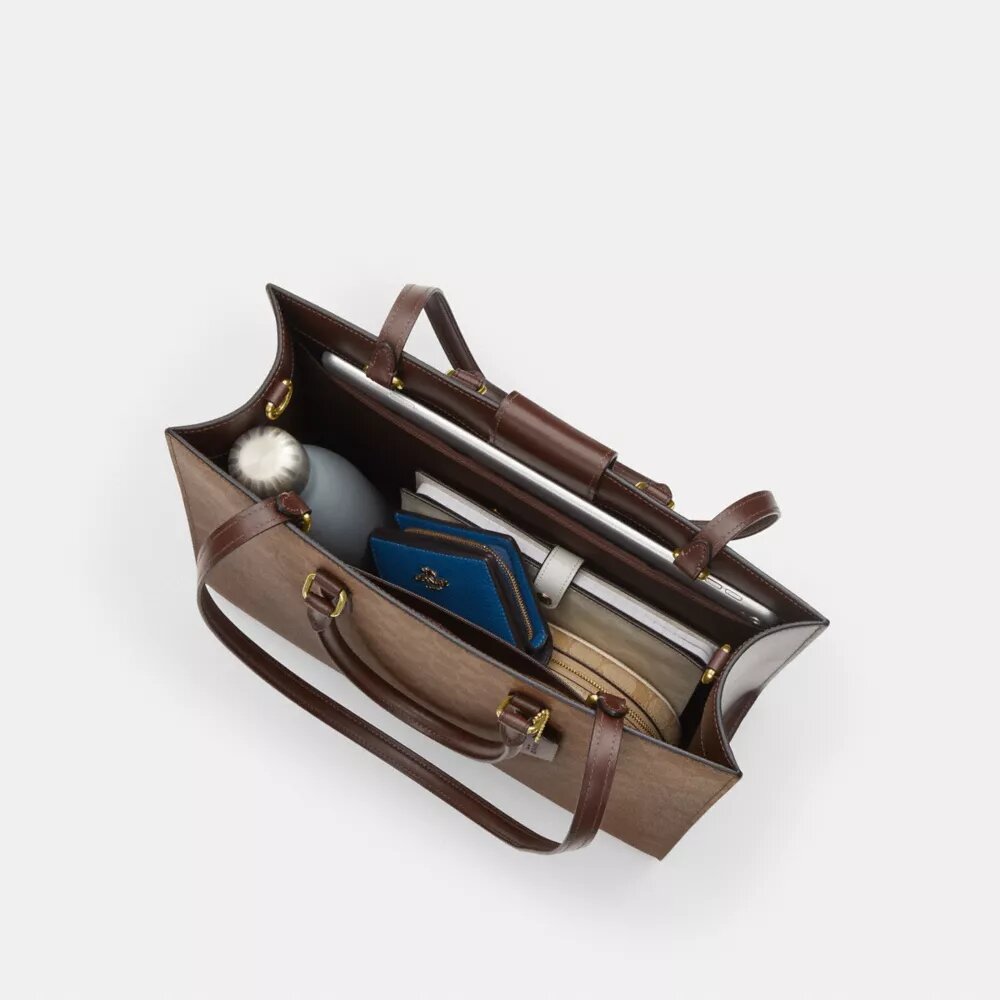 Maggie-tote-veske i Ombre Signature Canvas