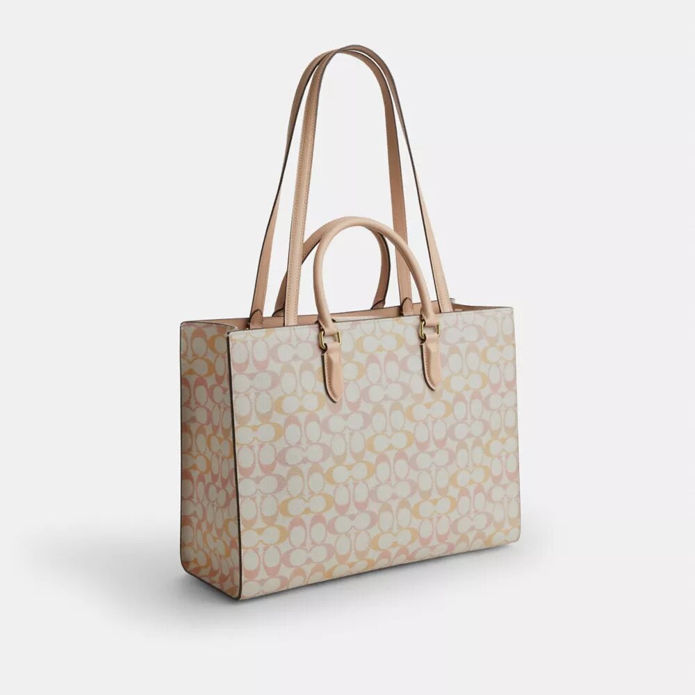 Maggie-tote-veske i Signature Canvas