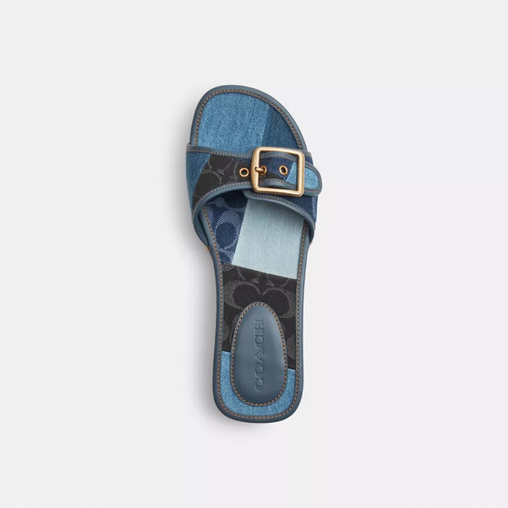 Margot-sandaler i tre med vår karakteristiske denim-patchwork